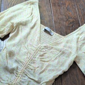 SOPHIE RUE I Pull-Tie Rouched Pastel Floral Yellow Short Sleeve Blouse Top, XS